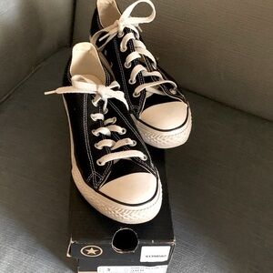 Converse Classic Youth Black Chuck Taylor Sneakers. Size 3